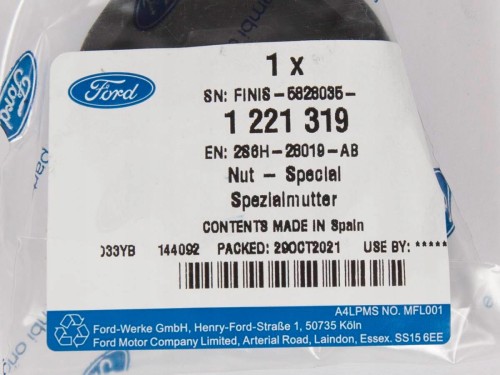 UCHWYT-DOLNY-CHLODNICY-WODY-FIESTA-2002-2012-_-1221319-_-2S6H-28019-AB-Jakosc-czesci-zgodnie-z-GVO-O-oryginal-z-logo-producenta-pojazdu-OE (1).jpg